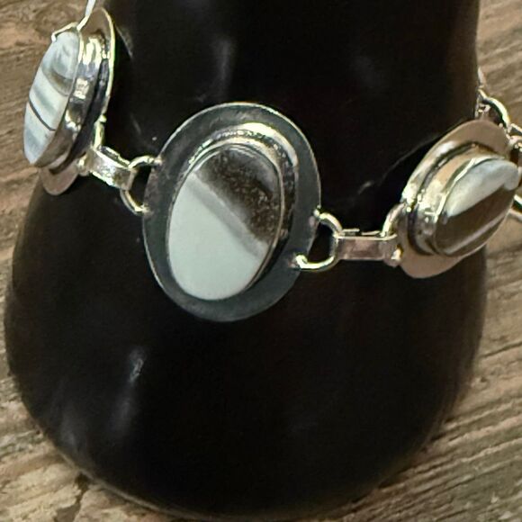 Owyhee Blue Opal Bracelet Adjustable Silver Link Design with Sky Hued Gemstones - Picture 5 of 10